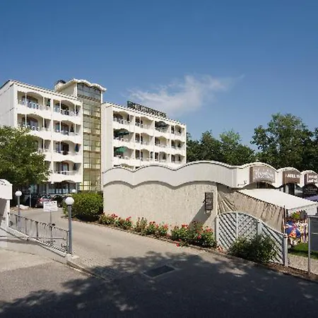 Appartmenthaus Thermenhof Апарт-отель 2*